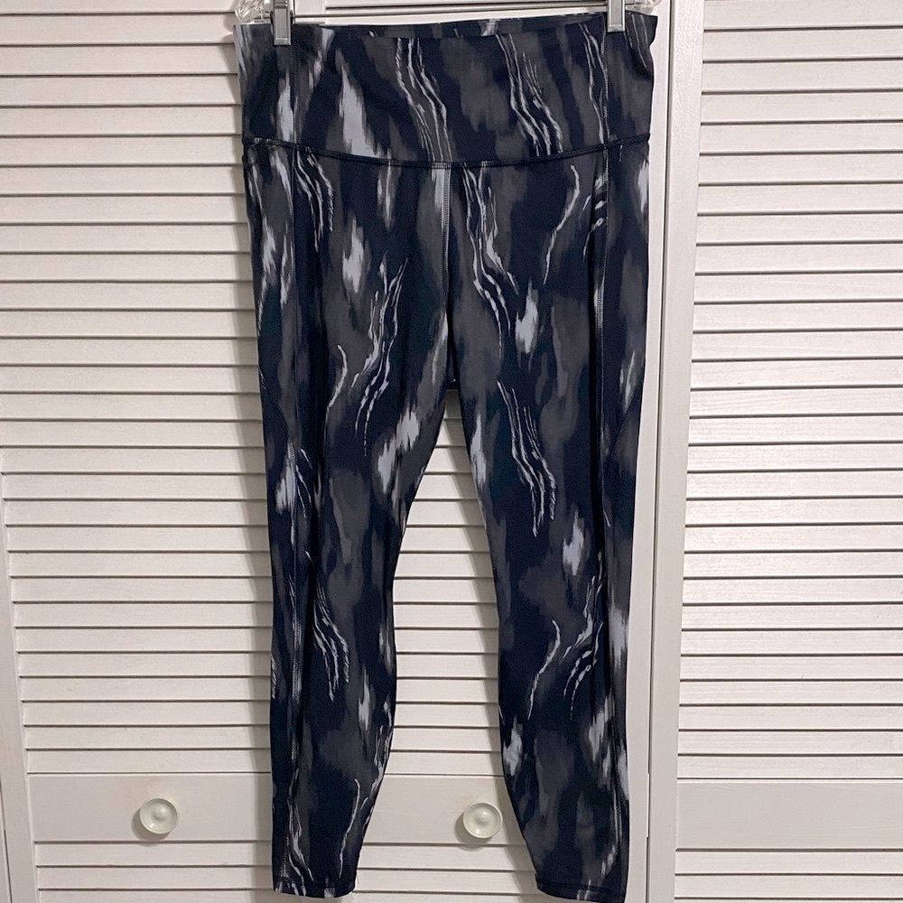 All in Motion Black and Gray Patterned Leggings
